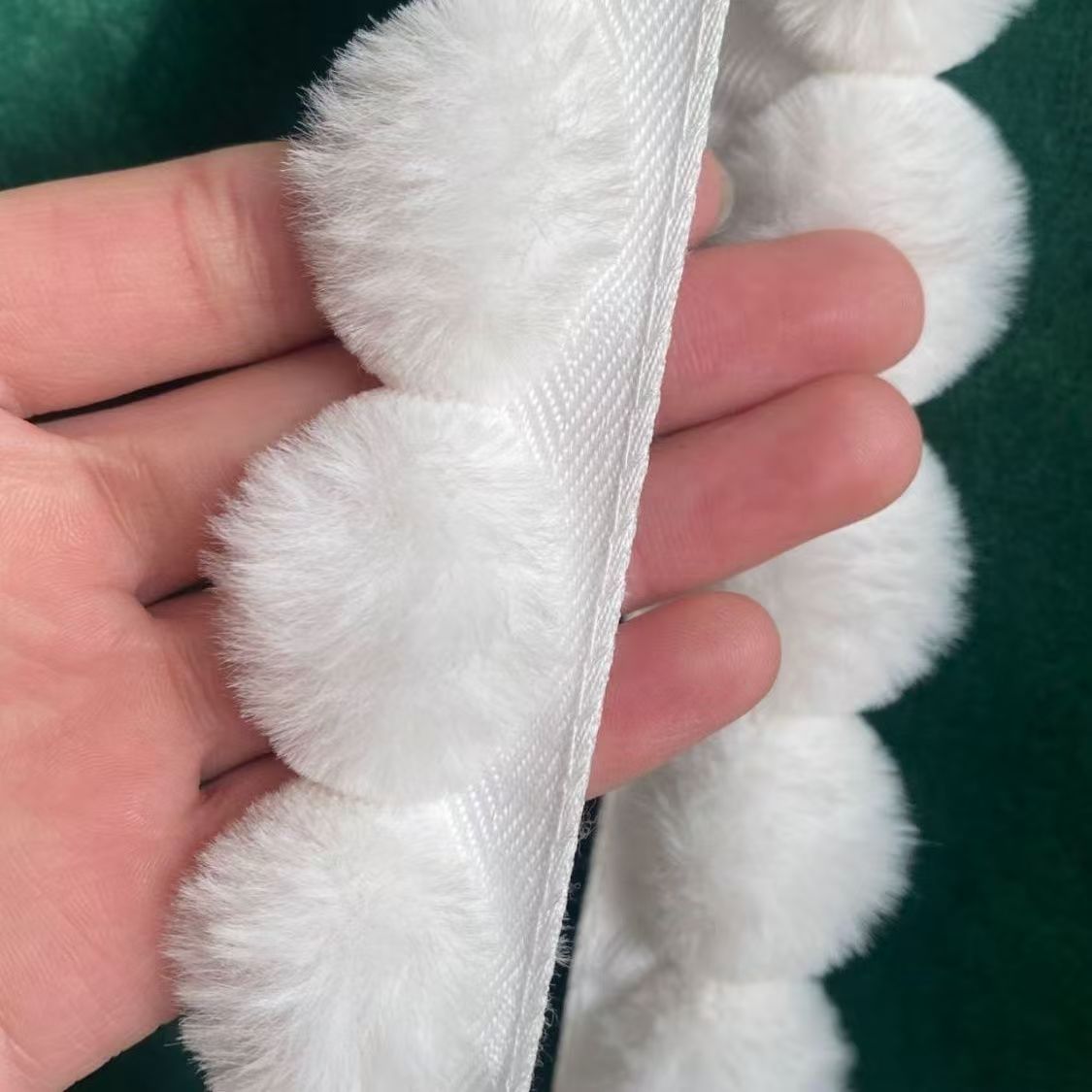 3cm Faux Konijnenbont Pom Pom  - Fringe Ribbon Sewing recensie en prijs